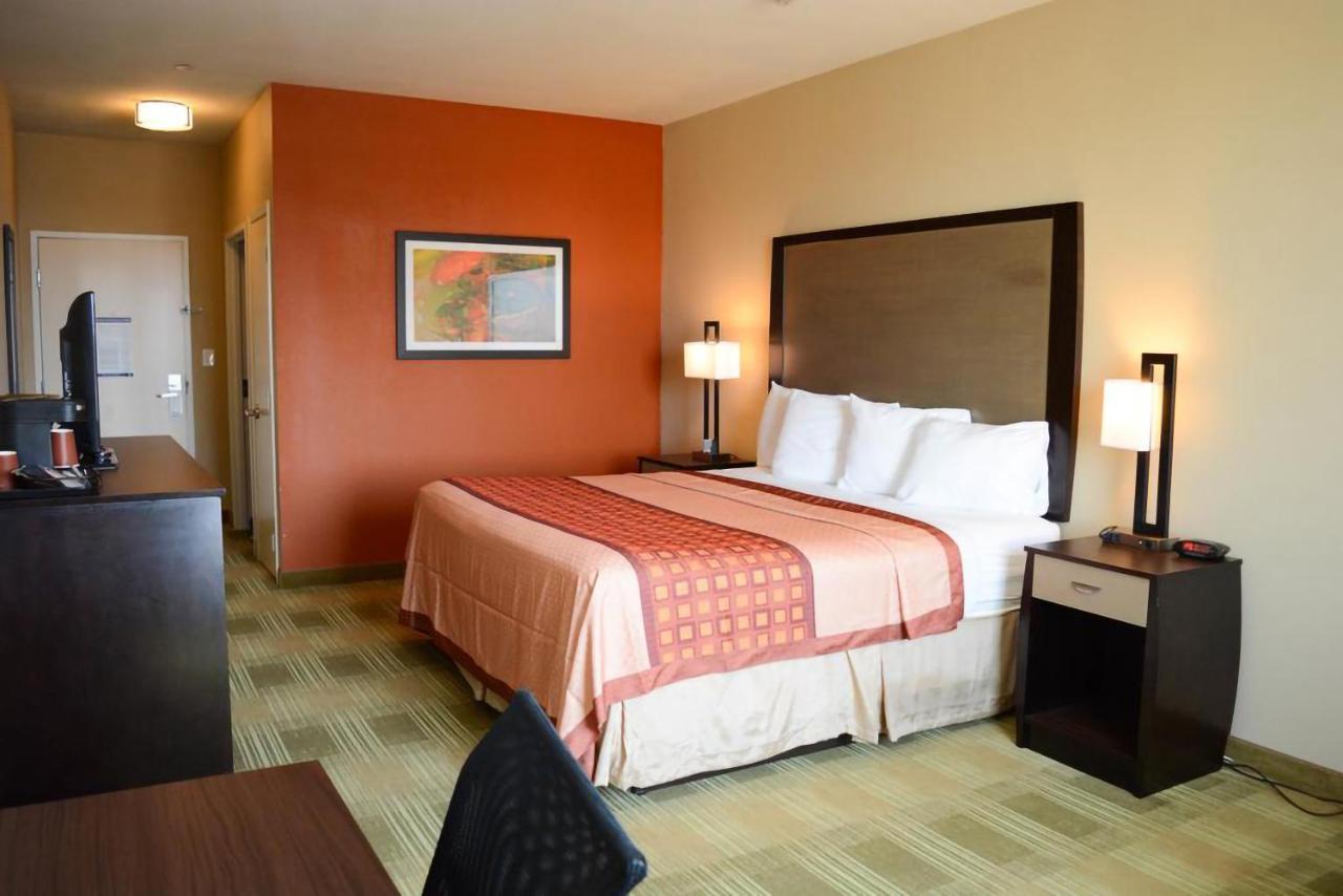 Coratel Inn & Suites By Jasper Cotulla Extérieur photo